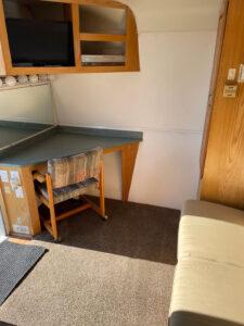 cast trailer 2nd 3 rooms kitchen area